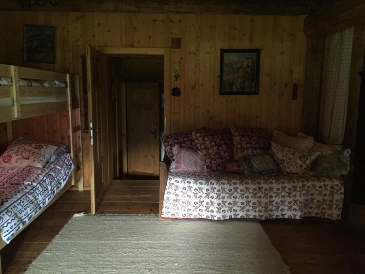 Cozy Log Cabin near Faaker See Ledenitzen Buitenkant foto